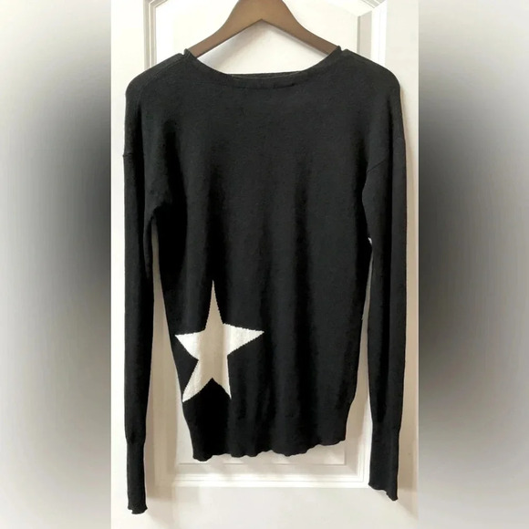 Pam & Gela Star Intarsia Sweater - Picture 3 of 6